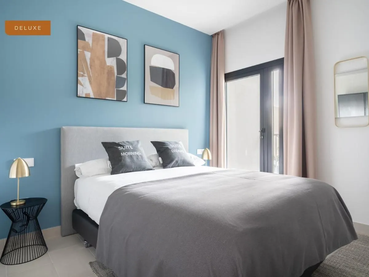 Limehome Sevilla Calle Torcuato Luca De Tena - Digital Access Апарт-отель