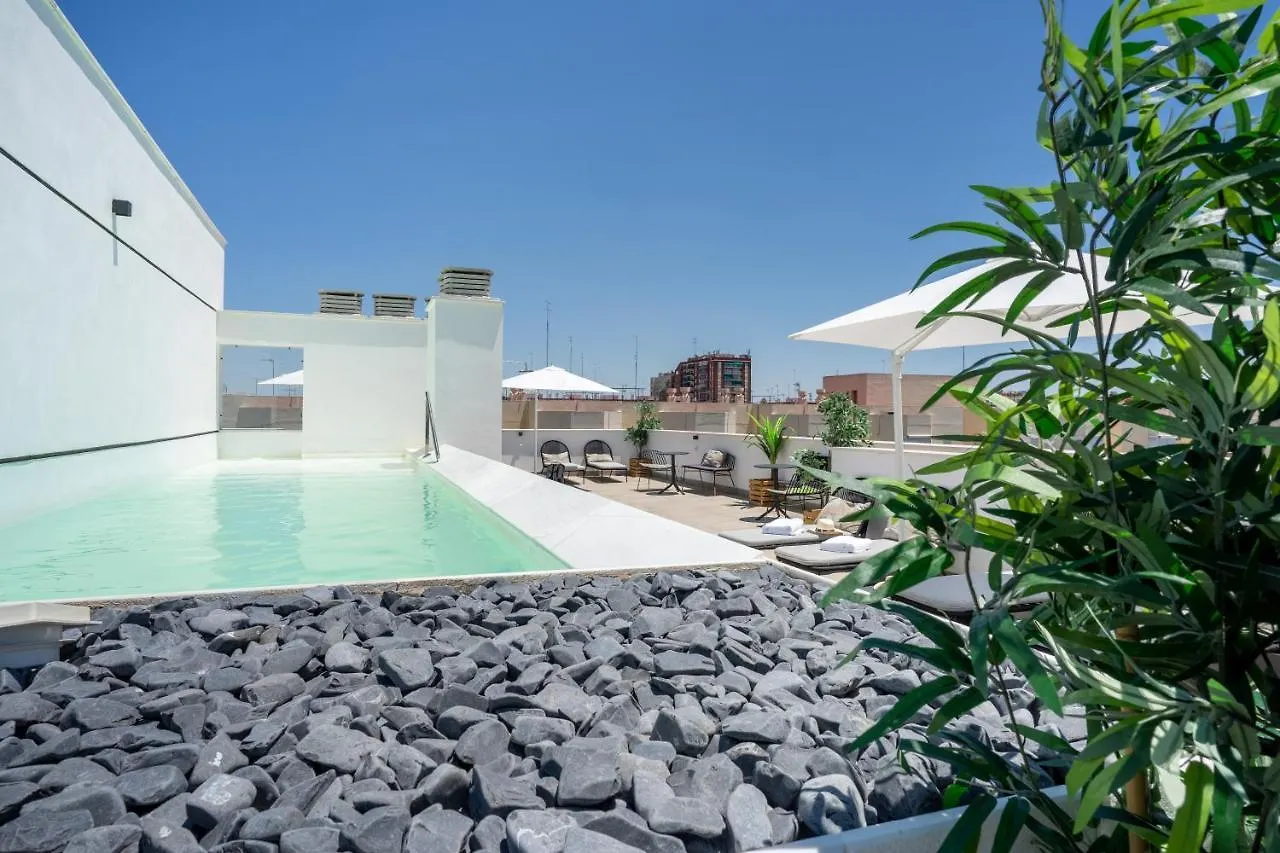 Limehome Sevilla Calle Torcuato Luca De Tena - Digital Access 3*, Севилья Испания