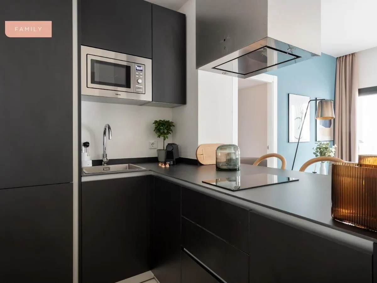Limehome Sevilla Calle Torcuato Luca De Tena - Digital Access 3*, Σεβίλλη Ισπανία